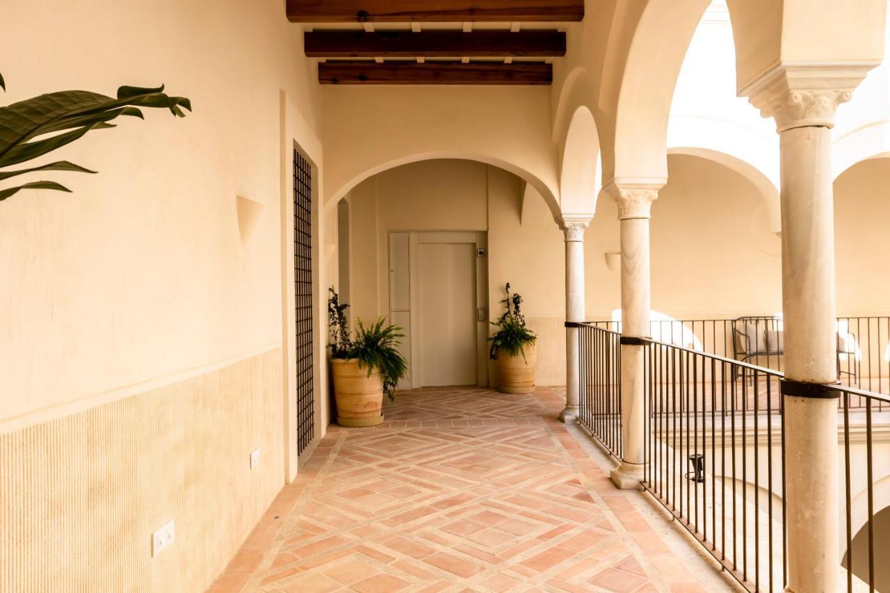 Casa Del Rey Sabio Aparthotel Seville Exterior photo
